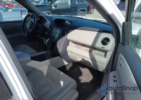 2011 Honda Pilot Lx z USA, uszkodzony, nr VIN 5FNYF3H25BB020130